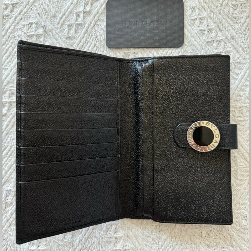 Bvlgari mid size wallet - Picture 3 of 8